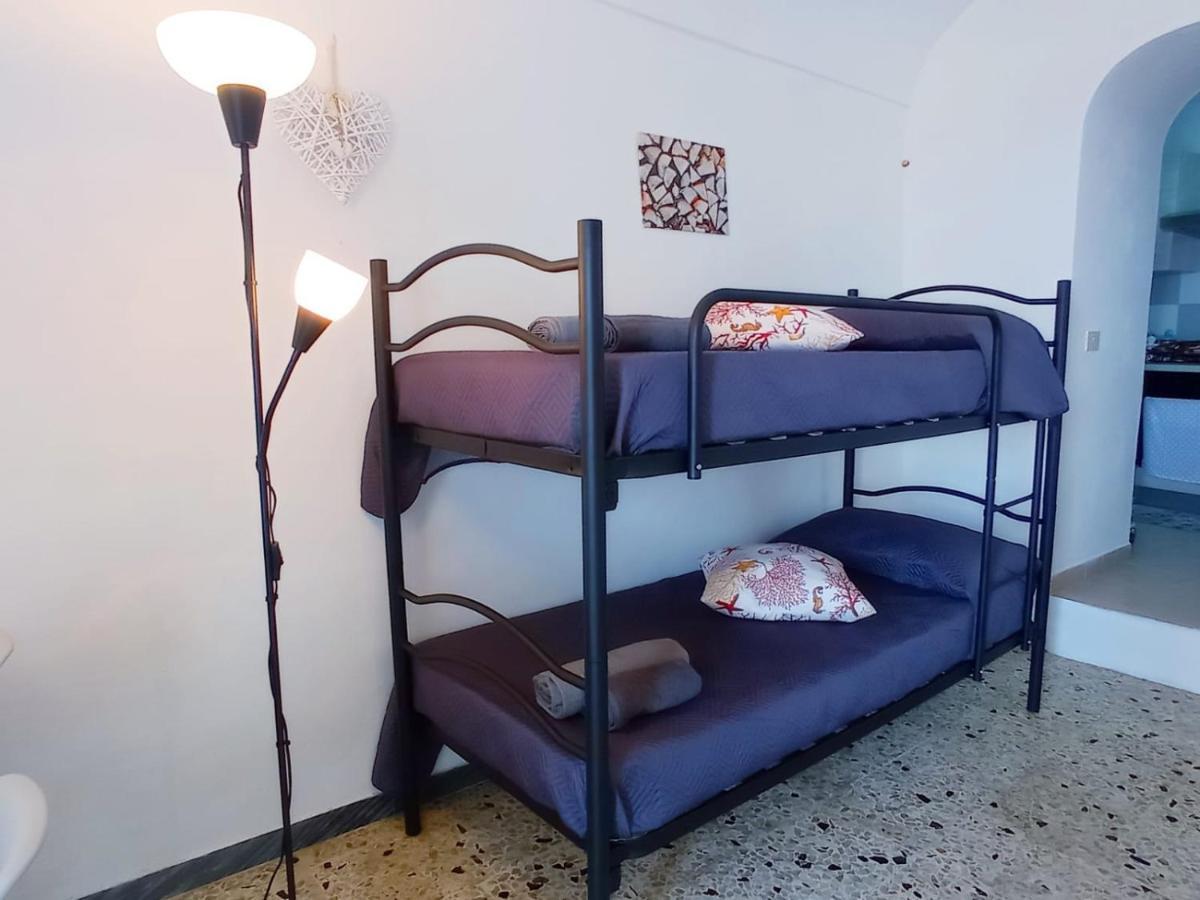 The Quiet House Villa Понца Екстериор снимка